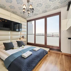 Luxurious Walonska With Underground Garage By Renters Apartament Wrocław